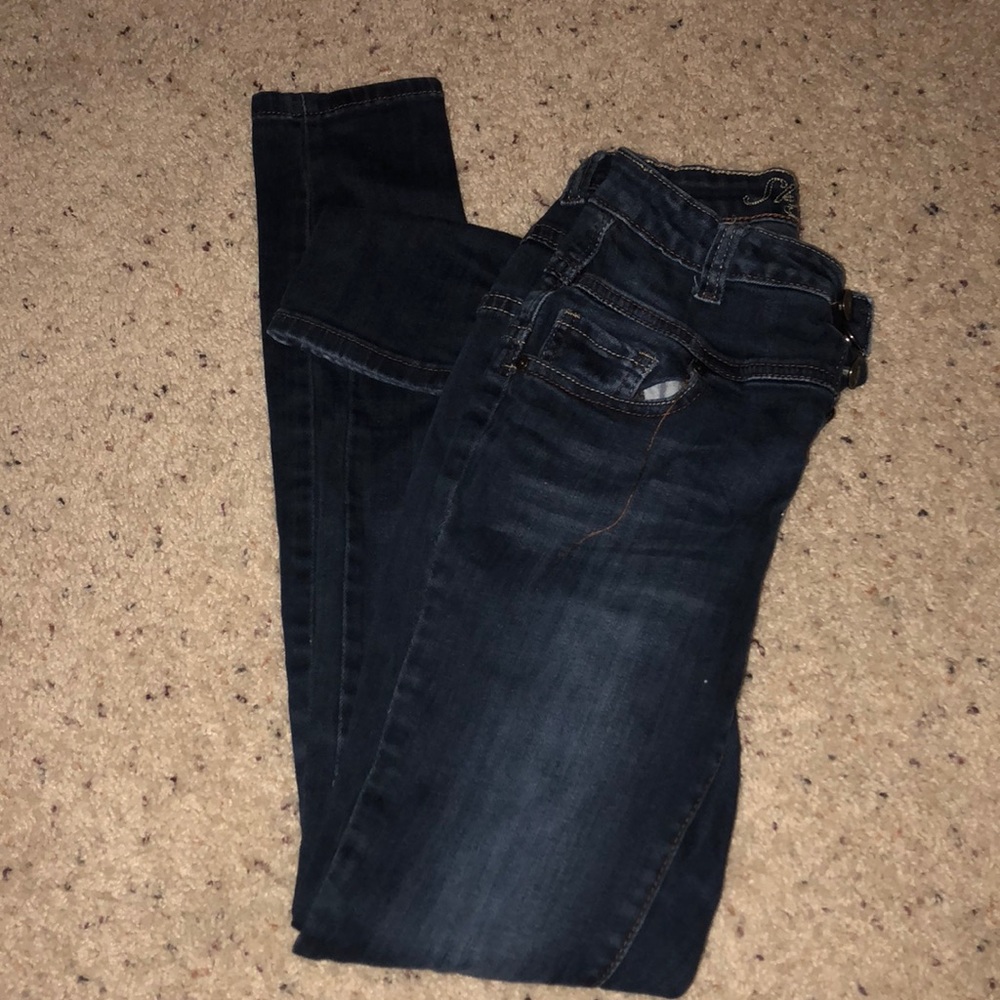 Delia’s High Waisted Jeans